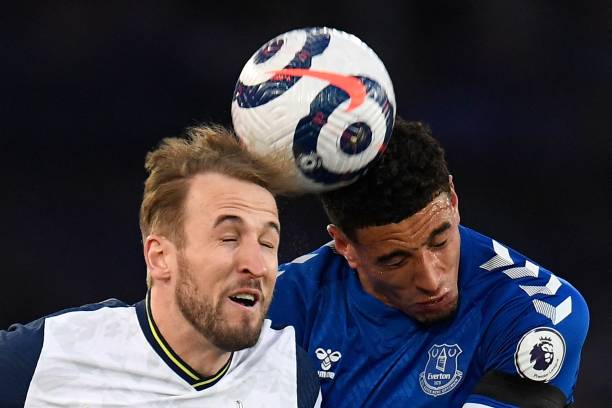 告了她们的 告了她们的