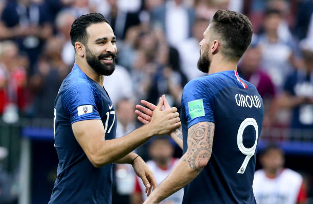 表现都至关 表现都至关